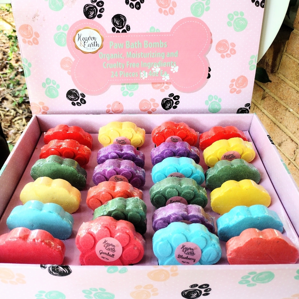 - HEAVEN & EARTH LUXURY RARE ORGANIC PAW DOG SHAPED BATH BOMBS NIB $89 LTD. ED.